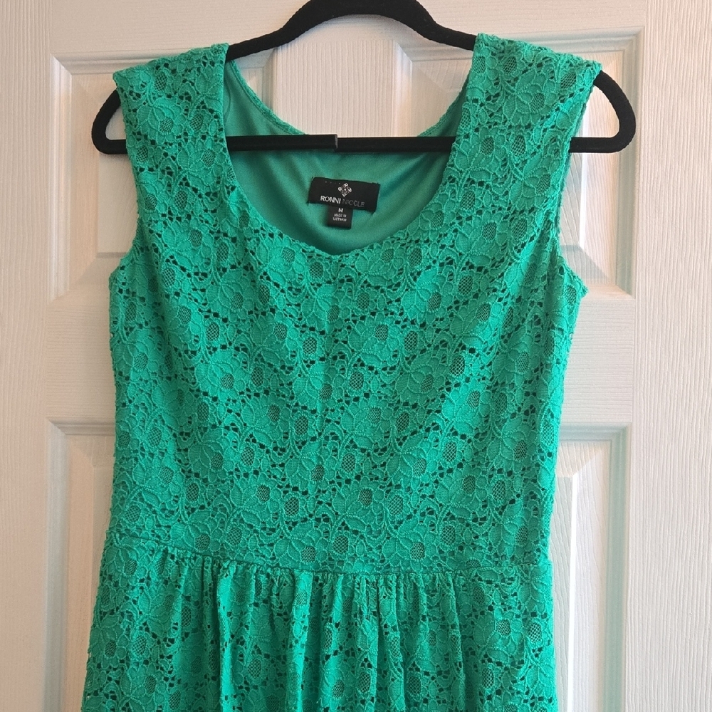 Ronni And Nicole Green Lace Sleeveless Dress
